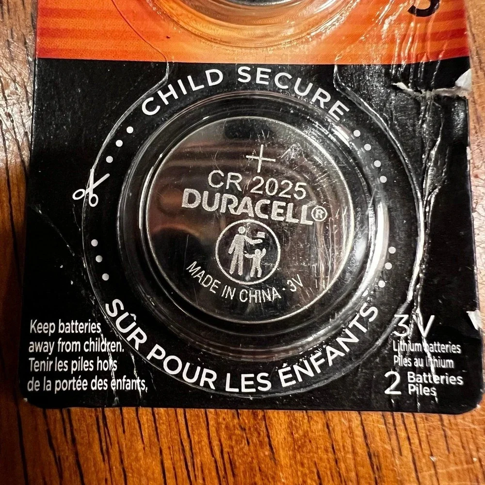 Duracell CR 2025 3V Lithium Coin Batteries 2 Pack Silver New Child Secure 2033